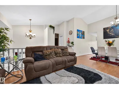7718 166A AV NW photo 15