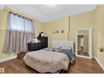 7718 166A AV NW photo 44