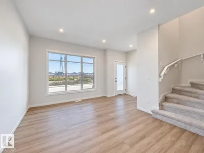 19552 30 AV NW photo 11