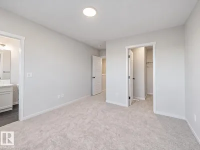 19552 30 AV NW photo 26