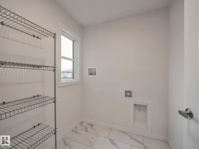 2420 205 ST NW photo 40