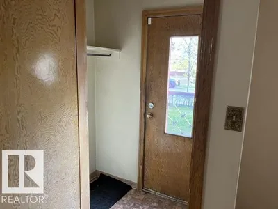 8150 78 AV NW photo 6