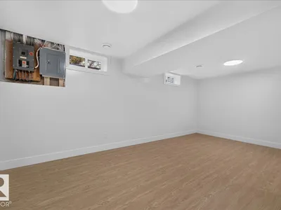 13246 59 ST NW photo 34