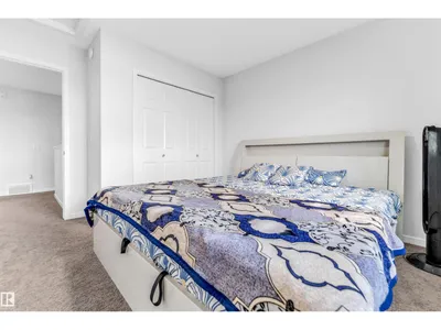 4610 72 AV photo 32
