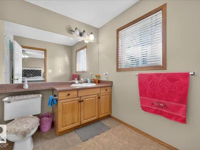 7923 161 AV NW photo 28