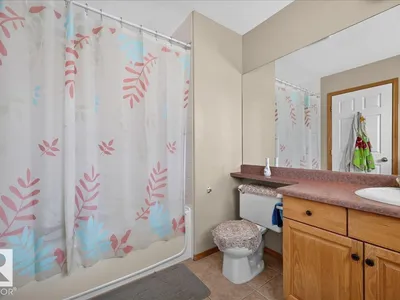7923 161 AV NW photo 29