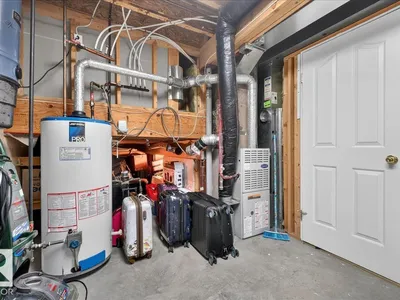 7923 161 AV NW photo 51