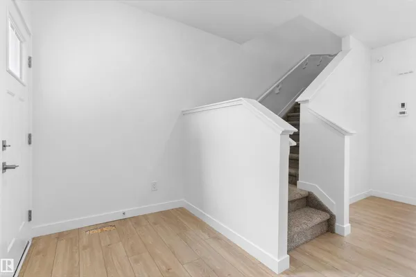 1058 CRISTALL CR SW photo 2