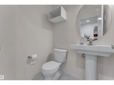 1517 27 AV NW photo 11