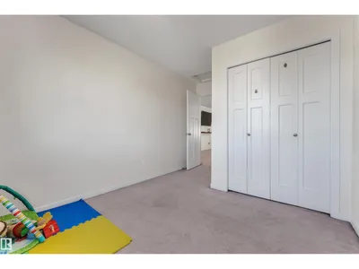1517 27 AV NW photo 20