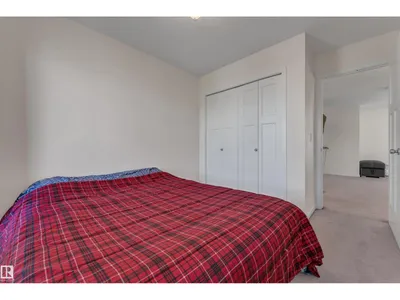 1517 27 AV NW photo 22
