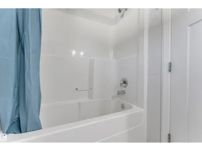 1517 27 AV NW photo 24