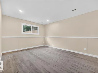 6703 32 AV NW photo 34