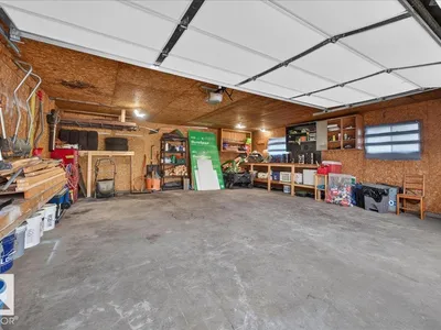 6703 32 AV NW photo 44