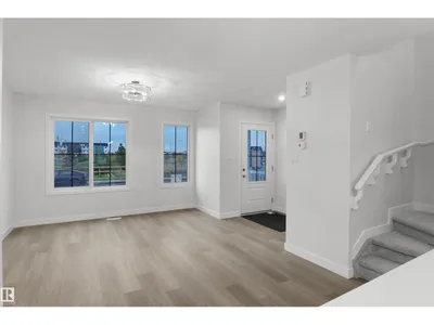 508 176 AV NE photo 6