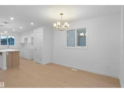 633 176 AV NE photo 11