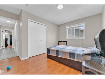 2416 35 ST NW photo 22