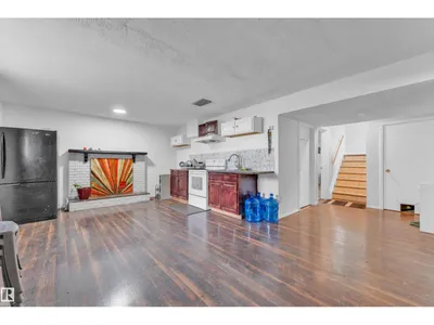2416 35 ST NW photo 23