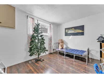 2416 35 ST NW photo 26