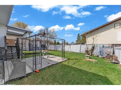 2416 35 ST NW photo 34