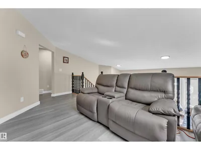 2416 35 ST NW photo 9