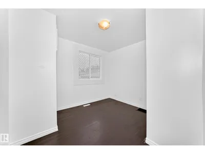 11014 95 ST NW photo 15