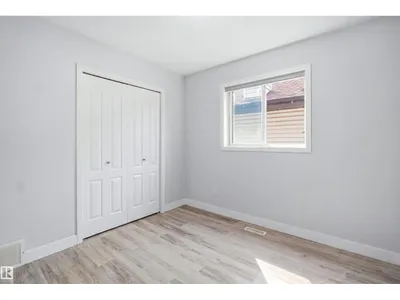 714 87 Street SW photo 29