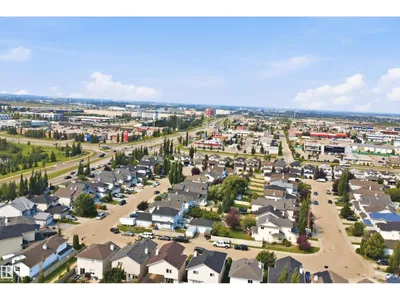 714 87 Street SW photo 49
