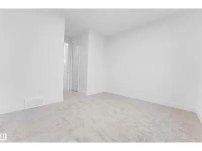 22538 83A AV NW photo 33