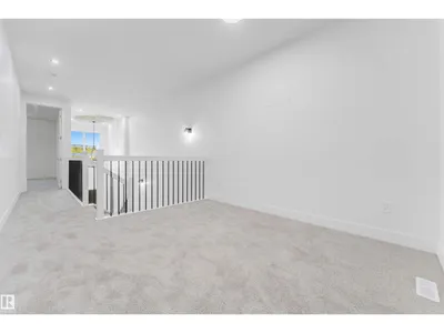 22538 83A AV NW photo 23