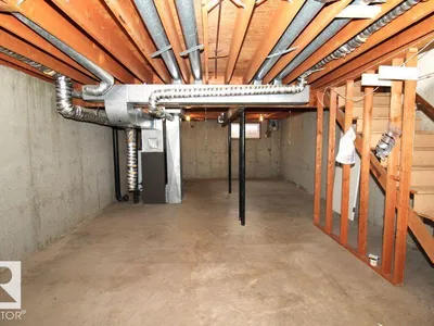 11393 22 AV NW photo 29
