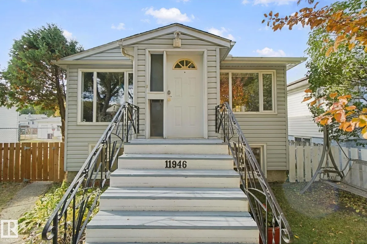 11946 70 ST NW exterior
