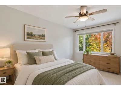 11946 70 ST NW photo 4