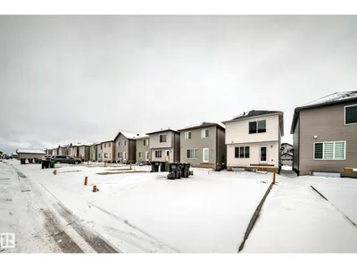 4611 177ave NW photo 28
