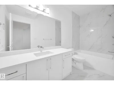 74 PENN PL photo 36