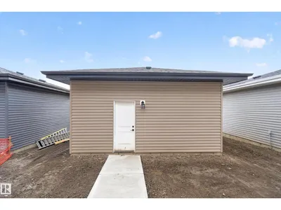 99 Westwind DR photo 45