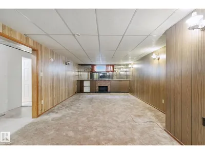 8424 70 ST NW photo 42