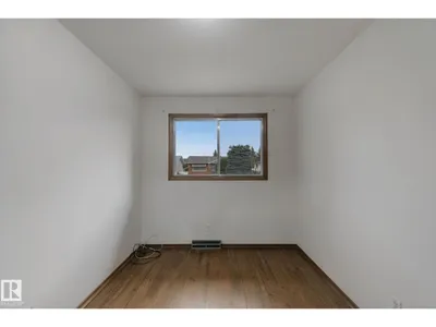 8424 70 ST NW photo 28