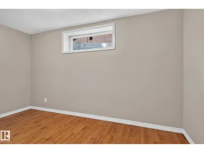 8923 173 AV NW photo 47