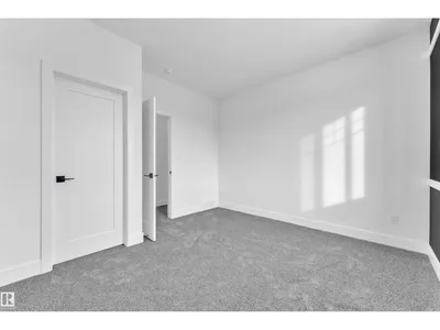 737 ASTORIA WY photo 34