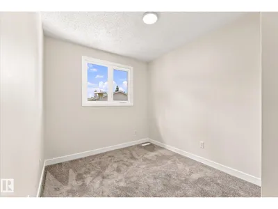 18307 66 AV NW photo 24