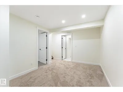 18307 66 AV NW photo 33