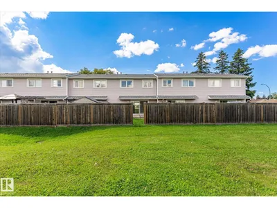18307 66 AV NW photo 42