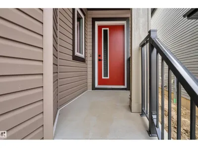 178 Munn Way photo 4