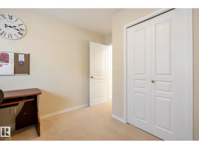 5820 7 AV SW photo 32