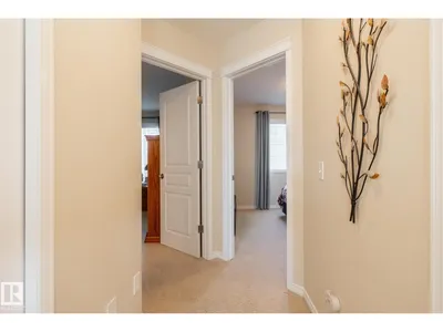 5820 7 AV SW photo 33