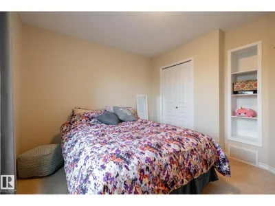 5820 7 AV SW photo 35