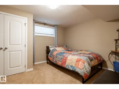 5820 7 AV SW photo 45