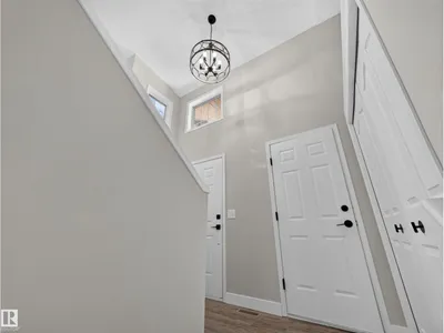 310 REGENCY DR photo 36