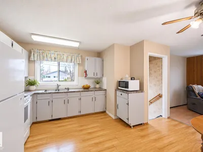 5014 54 AV photo 10